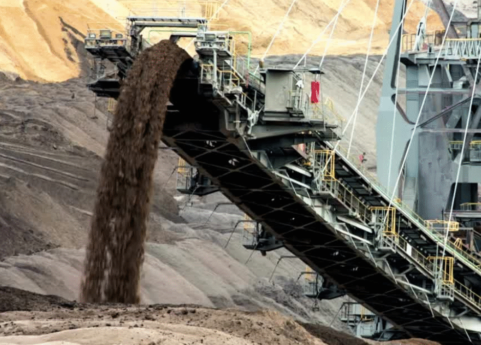 Durability and Throughput: Choosing the Right Screens for Mining, Construction & Aggregate Applications